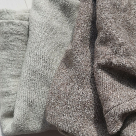 60% wool 20% cashmere Bundle 2 sweaters small - Picture 8 of 8